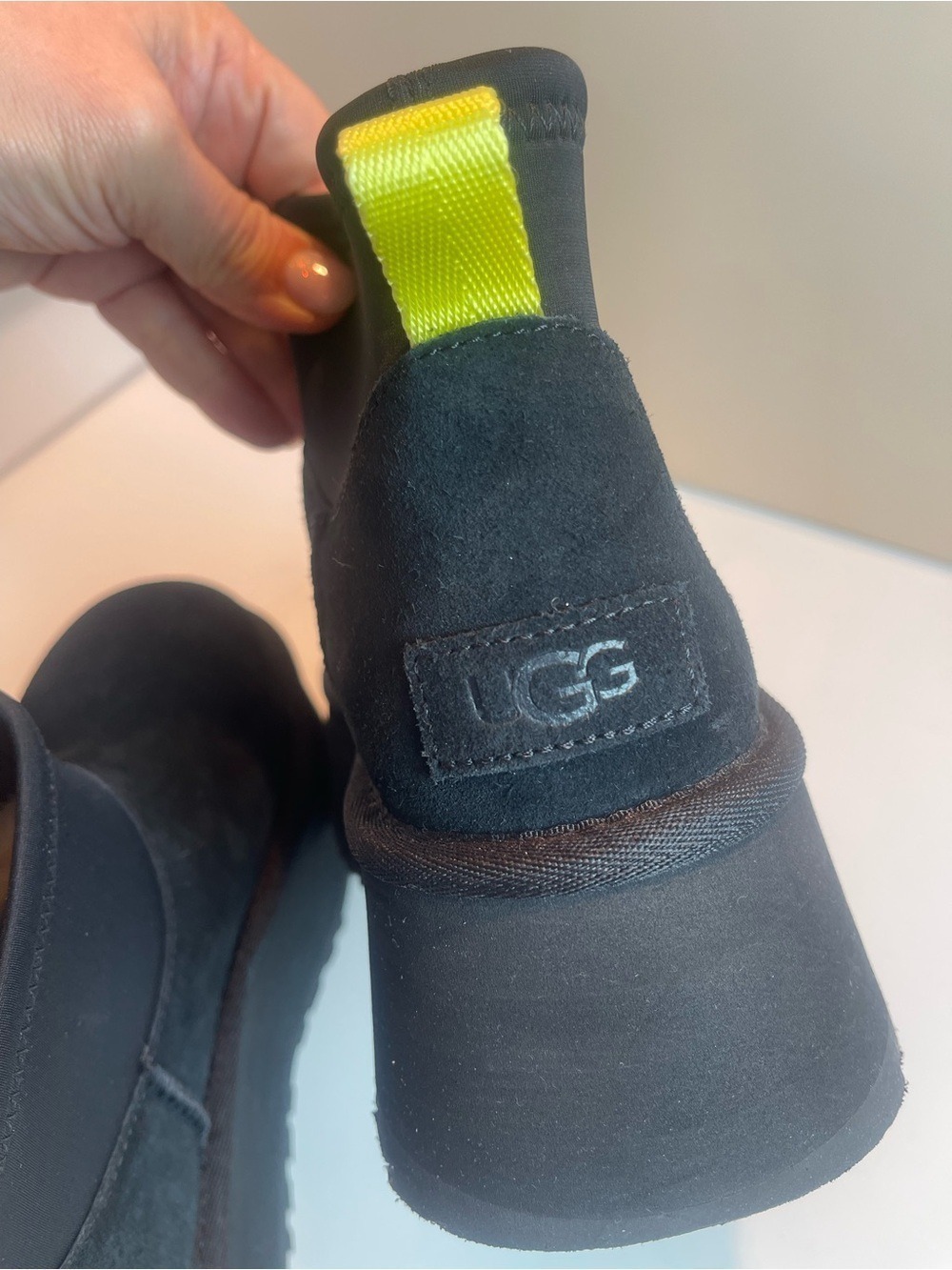 UGG Women’s Classic Mini Dipper Shearling Fur Platform boots Black Sz 6 - Picture 8 of 13